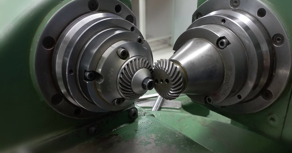 Gear mesh close-up
